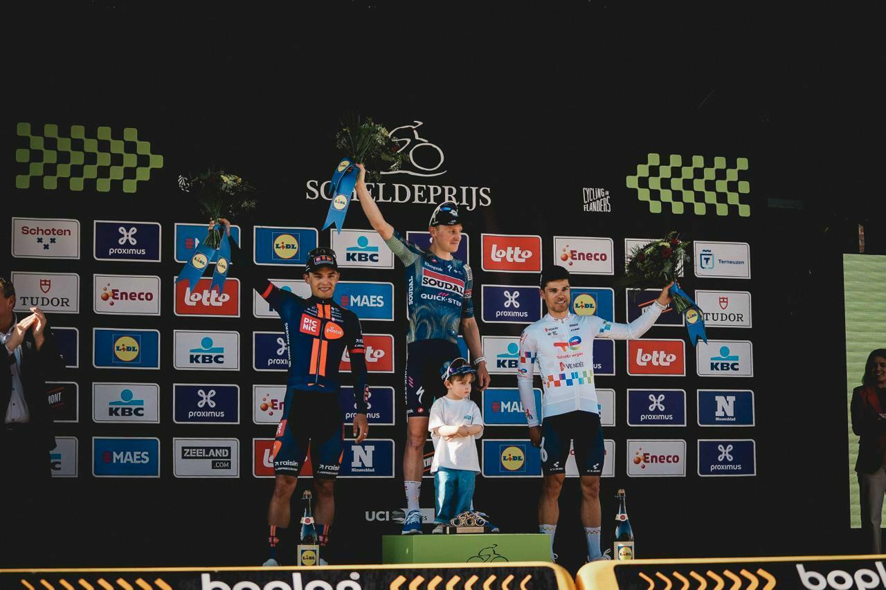 Merlier pakt derde overwinning op rij in Schoten